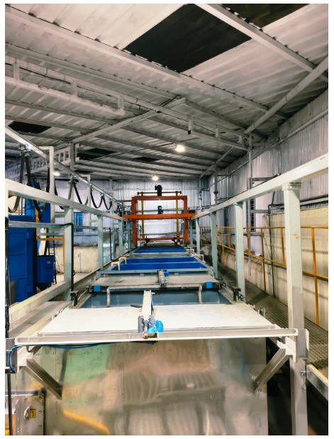 Plant conveyor line